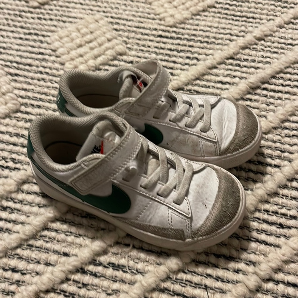 Toddler Nike shoes